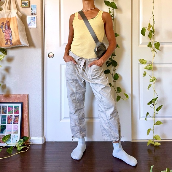 Vintage Y2K Khaki Capri Pants - Picture 1 of 7